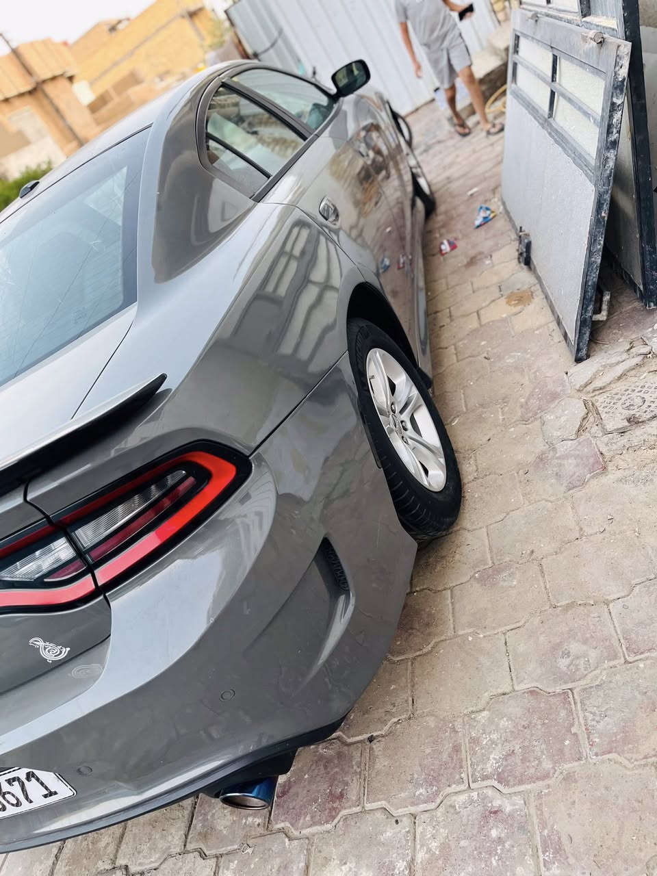 السلام عليكم جارجر 2018أصل خليجي لون سمنتي ماشيه 190 الف رقم بغداد جديد انكليزي بسمي مشروع وطني سنويه ل 30 تحويل مباشر السياره بيها جاملغ وبنيد وباب خلفي جهت العبري ومصبوغه حزام اثر جراد بدون قماره وجنطه كير ومكينه واكسن بالشرط حداديه قبل شهر نافضها وتخم تاير جديد ميكانيك جاهز للأخير بالشرط غرفتها جديده السعر 170$وبيها مجال رقمي ***********بالعافيه ع الياخذها سياره جديده وما مشتغله خط
