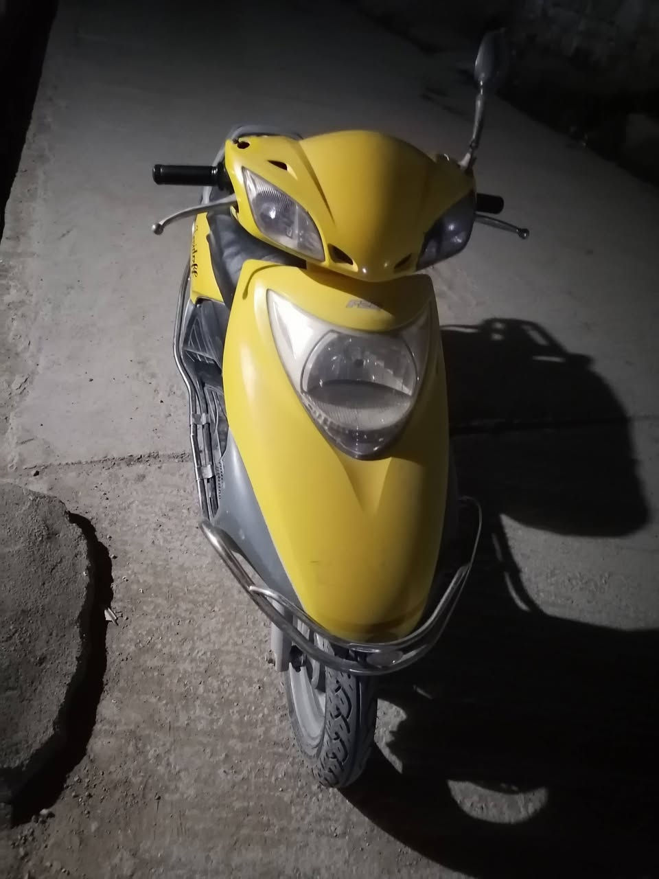 دراجة سبيسي مكينه ناعمه وشغالة سلف وهندر كهربائيات كاملة. خدمية كلش ومناسبة. وهذا رقمي بس رمش
***********
