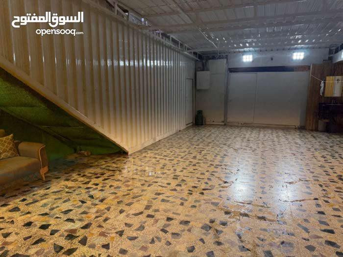 البيت مساحته 330 متر حي جامعه شارع مستشفى طفل شقتين فوك معزولات
درج خارجي
البيت جوه
4 غرف جوه
ديوان كبير
صاله مطبخ حار بارد
وكراج جبير
ومخزن
8888288888888888888
محتويات الشقق
كل شقة تحتوي على غرفتين و حمام و صاله و مطبخ السعر 375 مليون قابل للتفاوض
***********
مكتب عقارات الجبران
