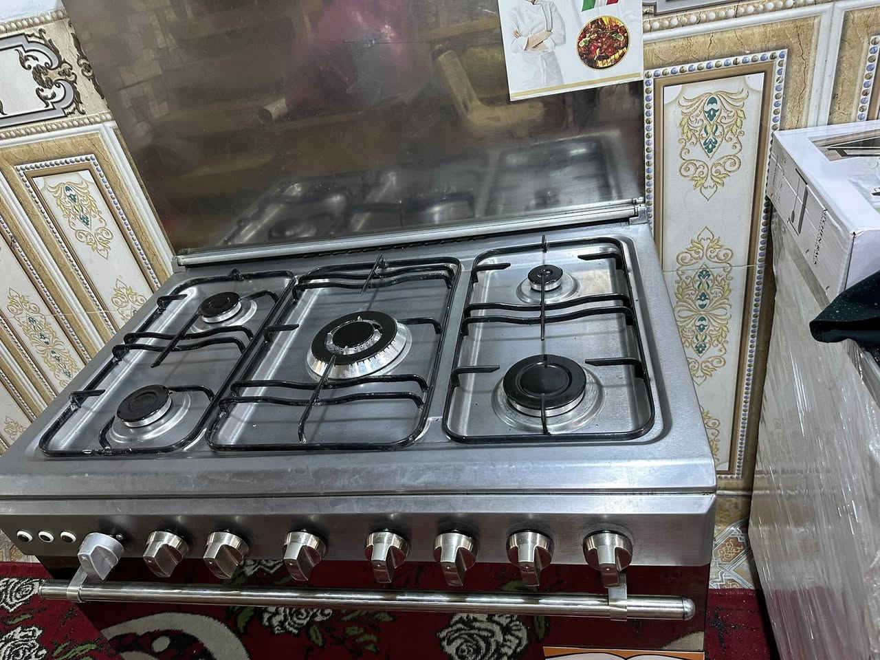 السلام عليكم
طباخين للبيع كريازي مع عشتار اغراض كاملة نار زركه افران شغالة نظافة عالية الكريازي 265 وبيه مجال بسيط 
العشتار 210 مع المجال 
عنوان مهنيدسين ***********بيه واتساب
