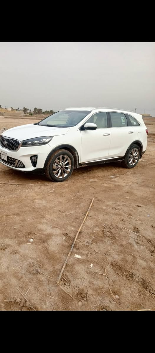 للبيع كيا سورنتو موديل 2020 رقم بغداد تحويل مواصفات سياره خليجي مكفولة عامه  فول مواصفات ماعده فتحه  محرك 6استندر سبعه راكب سايدبريك دگمه جنطه شفط مرايات شفط شاشه كبيره خمس كامرات تبريد 3 قطع الااستفسار رقم الهاتف *********** مكان سياره ذي قار قضاء سيد دخيل
