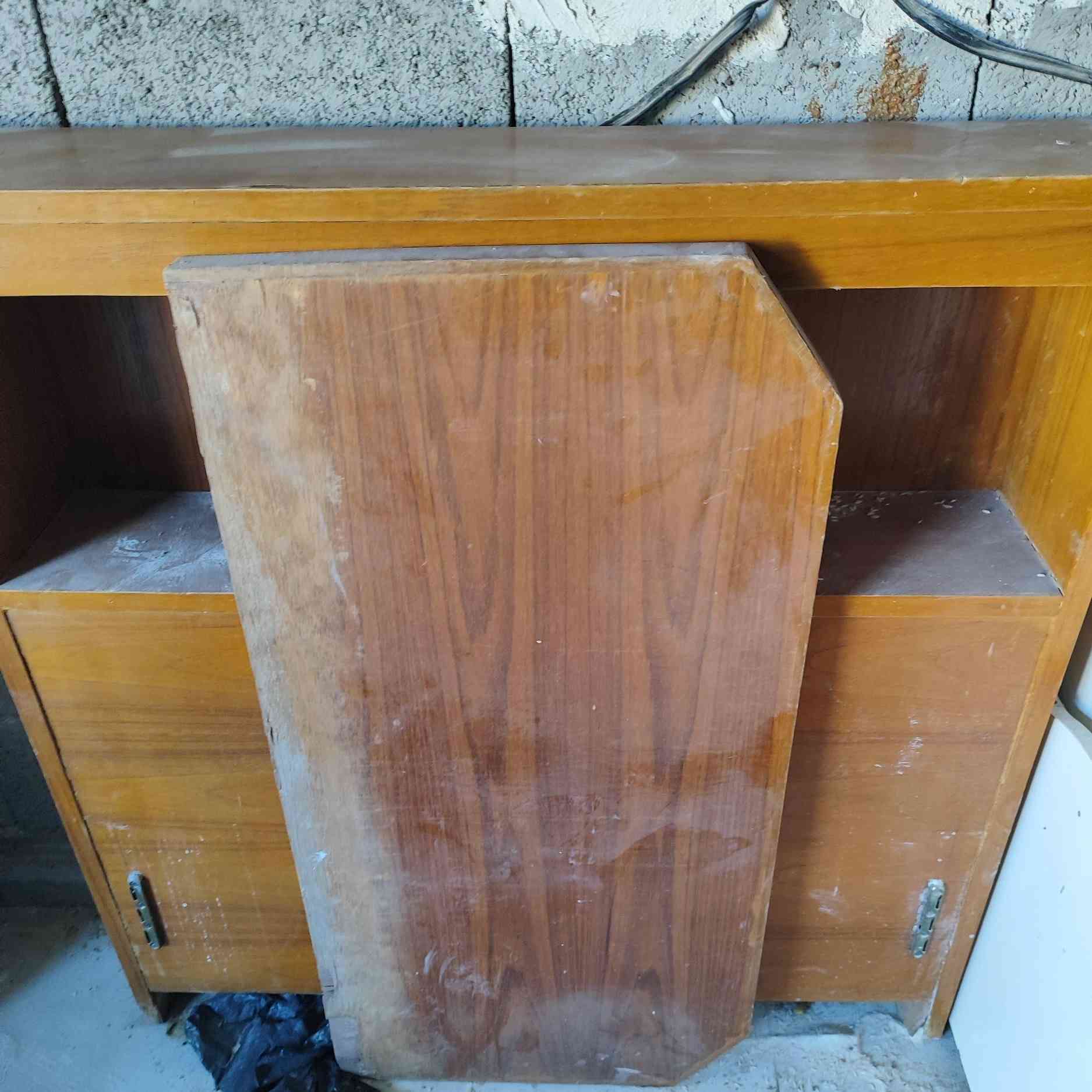 السلام عليكم
قنفات للبيع 
ابواب..مبرده 
سرير اطفال نفر 
مكنسه كهربائيه 
للاستفسار الاتصال على الرقم *********** او مراسلتنا على الخاص
