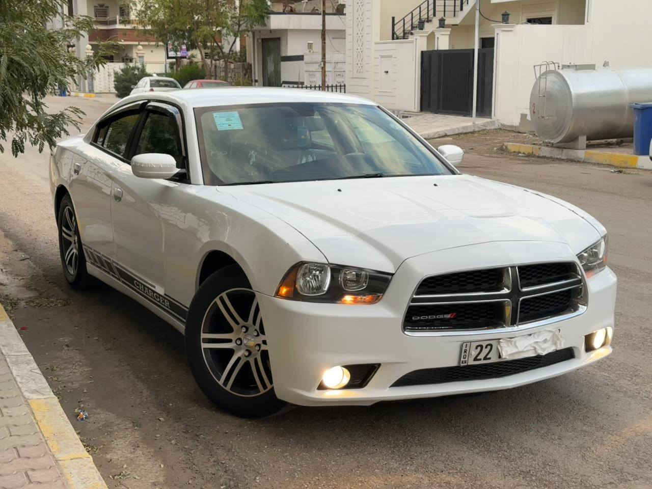 سلام عليكم اخوان لبيع جارجر 2013 سياره حيل جديد سنويه هزه كلها جديد وبسمي سياره مابها ضرر بدون ايربك سونرها بل منشور ***********
