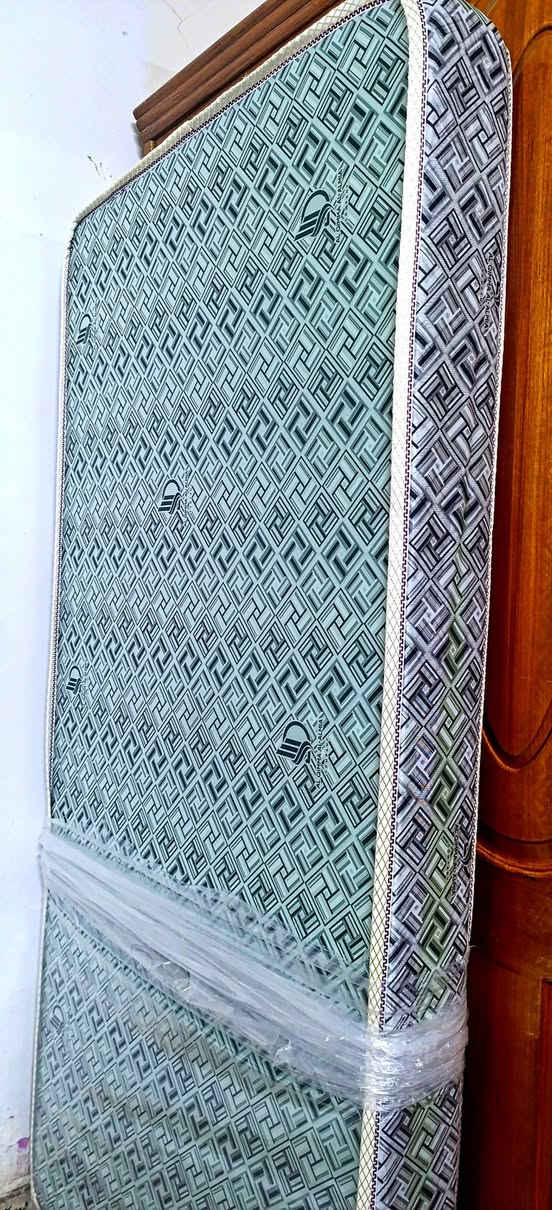 دوشك نفر عدد 4طبي درجة اولى مضغوط يتحمل وزن عالي وبيه ضمان خمس سنوات قياسه ١٩٠×٩٠ مكان بغداد يوجد توصيل بغداد بسسسس
بعدهن بالنايلوووووووون ممفتوحات ولا مستخدماااات الشراي يراسلني خاص للبيع بسعر مناسب


**إذا كنت صاحب هذا الإعلان وتريد حذفه لأي سبب، رجاءا أرسل رسالة إلى الدعم الفني**