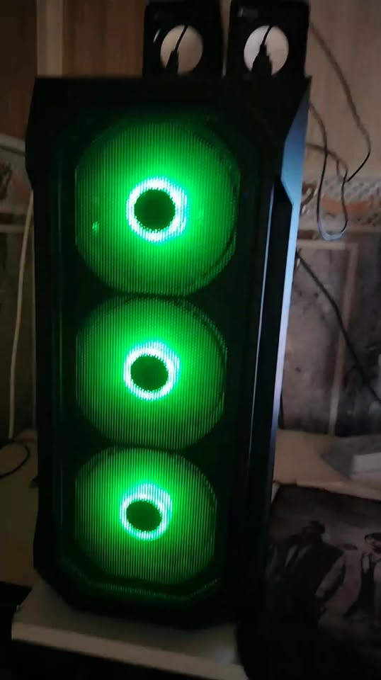 تجميعة بي سي للبيع مع شاشة  السعر : 550
مواصفات الكيس  
ryzen 5 pro 4650g المعالج
amd vega 7 pro 2gb كارت الشاشه 
16gb(8x5) 3200mhz الرام 
b550m asrock m.2 مذر بورد
Sdd 512gb nvme m.2 ذاكره التخزين
550w 80+bronze الكيس 
 
كرت الصوت كامل مايك او استاند والكرت 90 الف مع الكيبلات


**إذا كنت صاحب هذا الإعلان وتريد حذفه لأي سبب، رجاءا أرسل رسالة إلى الدعم الفني**