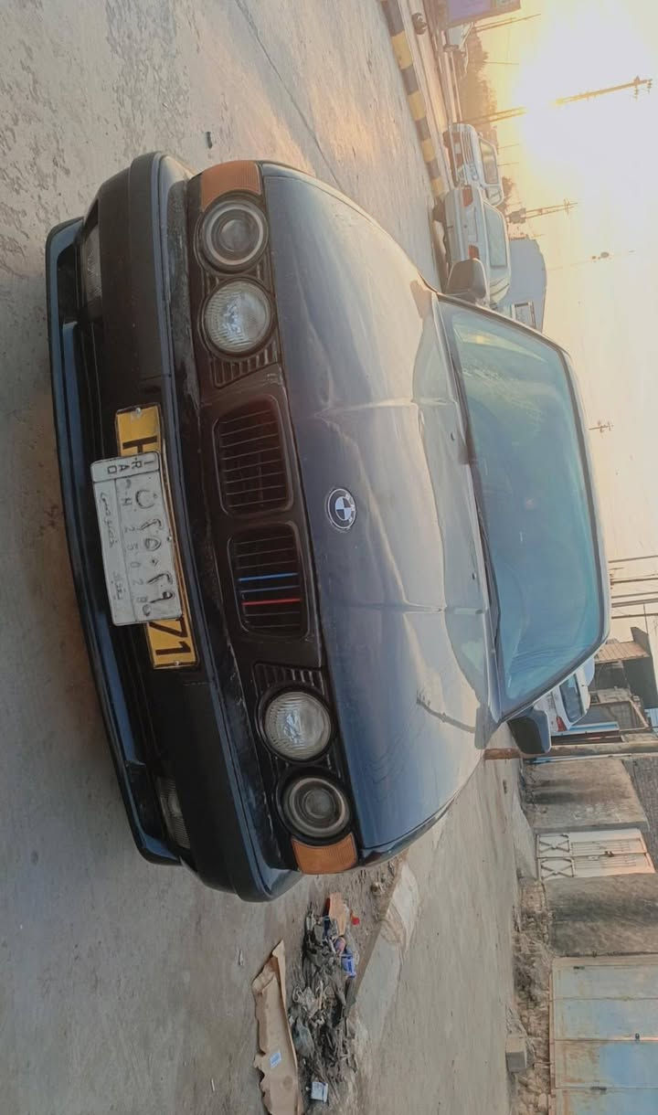 بي ام للبيع 525 موديل 91 
مكفوله من الضربه فقط مصبوغه جماليه 
جهازه سياره حداديه جديده وتخم تاير 
مكينه مسكر تك فانوس كير عادي رقم بغداد تحويل بشرط
سنويه ماسقطه  سعر ٤٥ ورقه وبيه مجال ستفسار خاص او تصال عله رقم ***********
