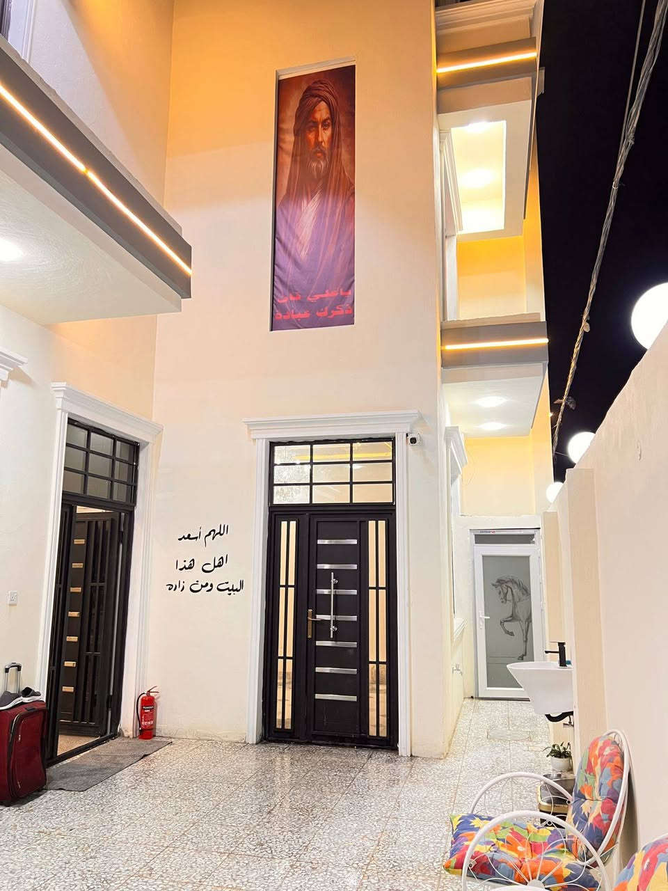بيت موقع اومكان اوعنوان ايخبل بيت مساحة 180متر  ركن عله شارعين يبعد عن الشارع 100متر
***********
البناء طابوك جمهوري اساس اوسقف تسليح صب مركزي درجه اوله مدارس قريبه عيادات طبيه قريبه السوك مسافه بصيطه
يتكون #من اربع #غرف واستقبال #ثلث حمامات #صالتين
البيت 180مربعه كلش حلوه للاستفسار والاتصال عله هذا الرقم ***********

