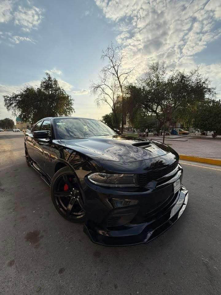 ‏‎جارجر سكات باك SCAT PACK 2023 SRT🚀🐝💪🏻
بسعر 189$ ورقة فقط‼️بسعر بلاش ‼️ بلاش ‼️

السعر :  189$ ‼️ ورقة وبي مجال للشراي ✅ 

‏‎الموديل :  2023 ✅ LASTCALL اخر إصدار 
‏‎المحرك : SRT 6400 . V8 . 6.4L .
‏‎العداد : 9 الف ميل فقط . ✅

‼️صبغ 3 قطع وتبديل لون 3 قطع ‼️

‼️صور الصبغ وسونار بالمنشور ‼️

‏‎ المواصفات :
……………….
*محرك 6400 SRT V8 .
‏‎* تحذير الخروج عن المسار . 
‏‎*  وضعيات قيادة متعددة .
‏‎* مكابح رياضية (برمبو) بلادي . 
‏‎* لايتات LED زنون . 
‏‎* كاميرا خلفية . 
*ابواب بصمة .
‏‎* امكانية التحكم بوضعيات المقود كهربائيا .
‏‎* حساسات خلفية . 
‏‎* ويل قياس 20 أنج .
‏‎* سستم صوت ALPINE . 
‏‎* تشغيل عن بعد . 
‏‎* مقاعد رياضية حاضنة . 
‏‎* المقاعد الأمامية تدفئة . 
‏‎* ستيرن تدفئة . 
‏‎* نظام خرائط GPS . 
‏‎* شاشة كبيرة قياس 8.4 أنج اوپشنات SRT .
‏‎* كير شفتر بالستيرن . 
‏‎* جناح خلفي . 
*دفيوزر خلفي .
*لحاية امامية تزويد .
‏‎* محدد سرعة . 
*بولش وحمام كامل للسيارة 

السيارة جاهزة مناقصها اي شي 
ترايها خير من الله شغل واطلع كبل ✅

مکاني📍/ بغداد / الاعظمية / *********** ‎ بغداد, العراق
