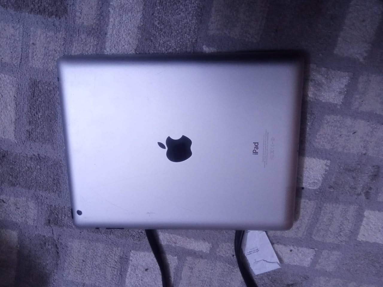 سلام عليكم ايباد للبيع
جهاز لوحي من نوع آي باد (iPad) من إنتاج شركة آبل. 

شغال على فحص 

السعر ب80 وبية مجال


**إذا كنت صاحب هذا الإعلان وتريد حذفه لأي سبب، رجاءا أرسل رسالة إلى الدعم الفني**