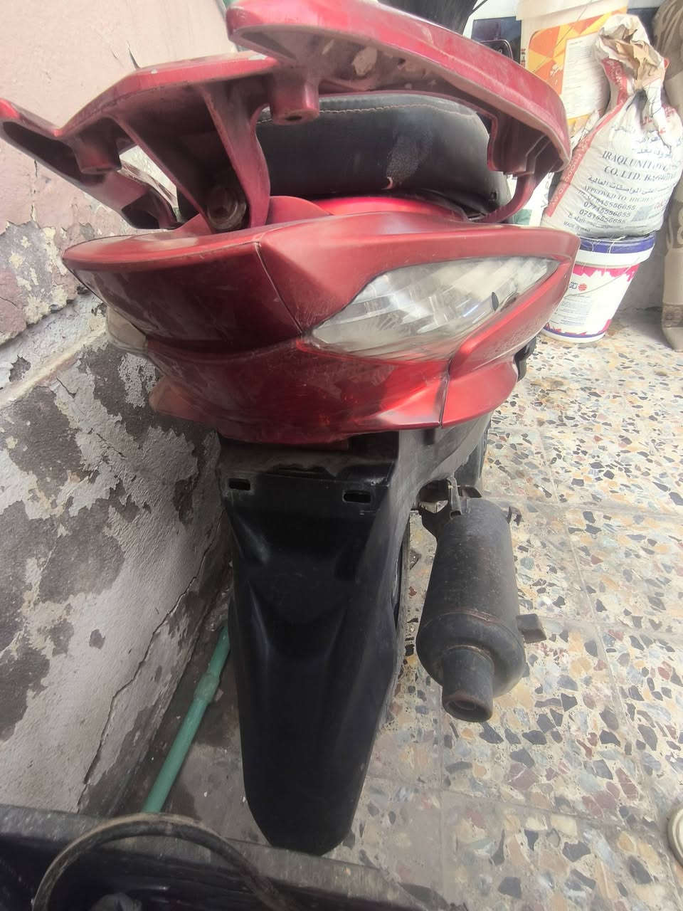 السلام عليكم دراجة ادرس موديل 21 شغالة للبيع سلف و هندر بيها نقص شوته و باتري ضعيف مالتها ومابيها تدخين رايدها200 وبيها مجال كوم ابيعها يعني شغالة بس كوم حديد مكاني رئاسه معلمين قرب مركز الشام طبي 
رقمي***********
