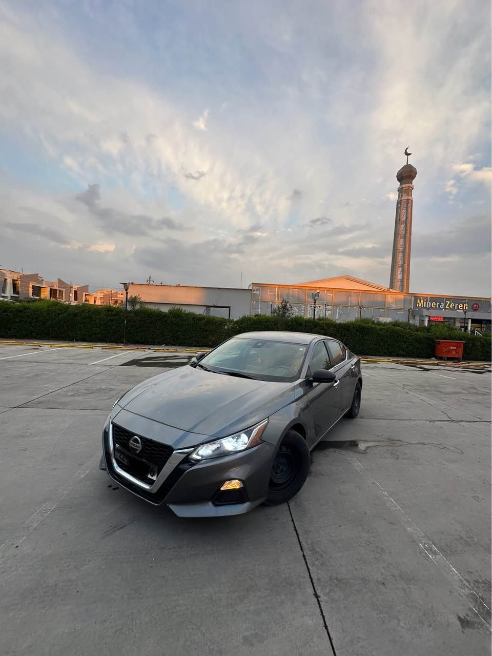 ALTIMA S
سەیارەکە دوو دەرگایی سایەق سبوخە +جاملخی پیشەوە ساردە +ئیرباگ بەس شان تەقیە پشتو پێش کەپس سەیرەکە توندو تۆلو گەنجانە کامل سیرڤس کرایە و رونی هایدرۆلیک گۆرایە بە ١٠٠$ سەیارەکە گەنجانیەو بەناوی خۆمە ١٥٠کم رۆشتیە131$ مەجالی تیدایە أربيل, العراق


**إذا كنت صاحب هذا الإعلان وتريد حذفه لأي سبب، رجاءا أرسل رسالة إلى الدعم الفني**