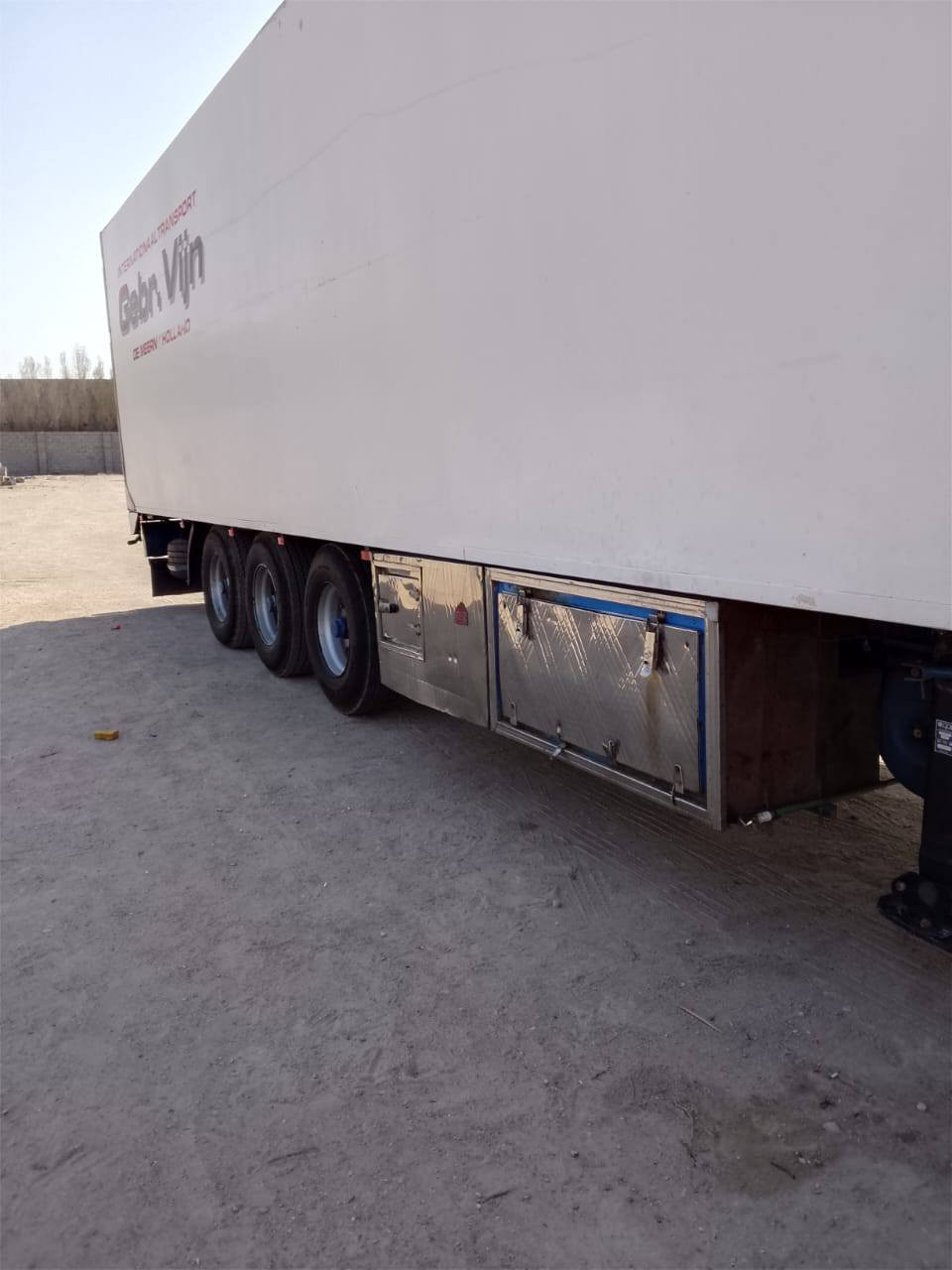 سلام عليكم براد كوجل جهاز اسبي ثري شاشه ربع ستندر سمك 5دسك بريك تخم تاير جديد مضبط البراد ماعايز شي مكانه البصره وقره المنشور وخابر   السعر 70    ‏‪***********‬‏
