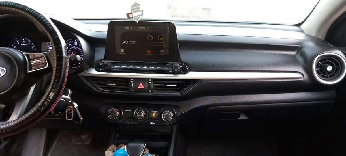 السلام وعليكم فورتي موديل 2020
رقم اربيل باسمي هزه جديد ورقم جديد 
كير ومحرك مكفول وممفتوح ابد كلشي بيها جديد مناقصها اي شي
مابيها اي صبغ بارد فقط وموضح بالسونار مكانها بغداد الكرخ 
السعر 138 وبيها مجال شي بسيط
***********
