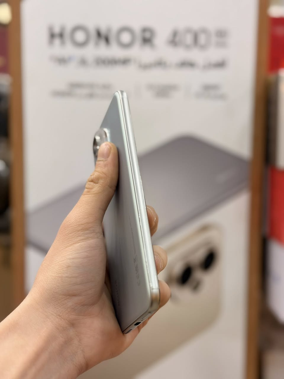 بحالة الوكالة الجهاز مستخدم شي كلش قليل ايام
كامل ملحقات كارتونه وشاحنة
مكاني بغداد البنوك
700.000 سعر الجهاز قفل بدون عمله وتنطي سعر اذا عجبك اتفضل خاص او خابرني
***********
