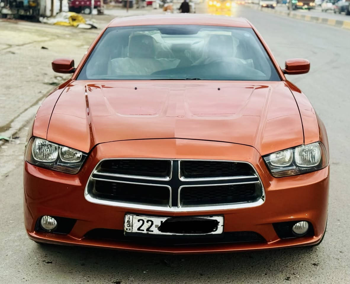 جارجر 2011 مشمش 3600
بيها صبغ جاملغ ايمن وبابتين
تخم تاير حدادية امامية 
كير مكينه كله جديد 
رقم اربيل دولي هزة 2026
 تحويل مباشر مكانها بغداد
السعر 139 
للاستفسار ***********
