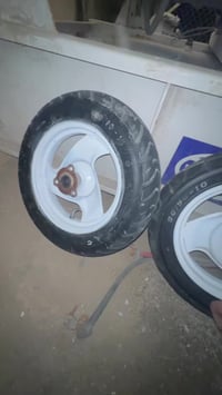 وياله  ماكس عدله للبيع هنا وتايراتهن كاملات سعرهن 50وبيهن مجال رقمي 07...