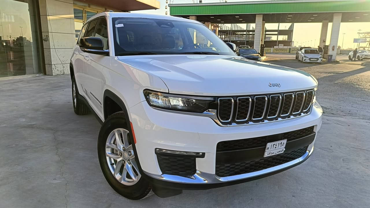 23 وارد بدون حادث تقرير كل القطع مبدلة بيهه فقط تكحيل  ماشيه 47 الف فور ويل رقم بصرة بأسمي 

مواصفات لمتد بلاك توب 6 كامرات دوارة فول كاعدة بانوراما  يحتاجلهه فقط حساس اطارات والباقي كلشي تمام  سيارة جديدة من كلشي 
 
السعر  297 ورقة بيهه مجال بسيط للشراي  والجناي 

هاتف ***********
بصرة
