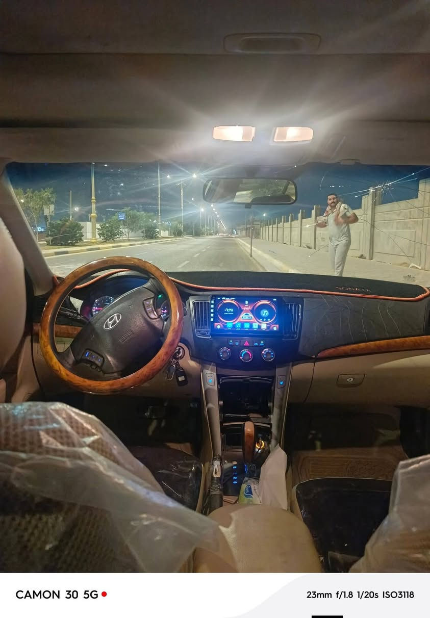 السلام عليكم للبيع هونداي سوناتا موديل2009لمتد وارد خليجي فول مواصفات واحد على واحد حجم المحرك2400دوش مواصفات السياره
فتحه تحكمات ستيرن جهتين شاشه بلاد داخل بيجي مطعم صاج بلاد كشنات5تجاوي تتفئه بالكشنات علما ان السياره جديده وجاهزه من اي نقص السعر (٩٥)عنوان السياره كربلاء المقدسه 
علما ان السياره بيه صبغ  حزام والقماره اثر جراد
ضررها قبق الجنطه
للتواصل على الرقم ***********
