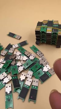 فلاش ٨ جيجا • اصلي • حداقل ٢٥ قطعة