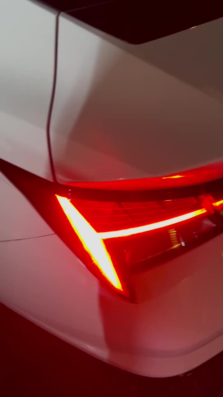 السلام عليكم 
بك لايت النترا 21/22/23 خليجي لد جه يسره سعر 100 وبي مجال ***********
