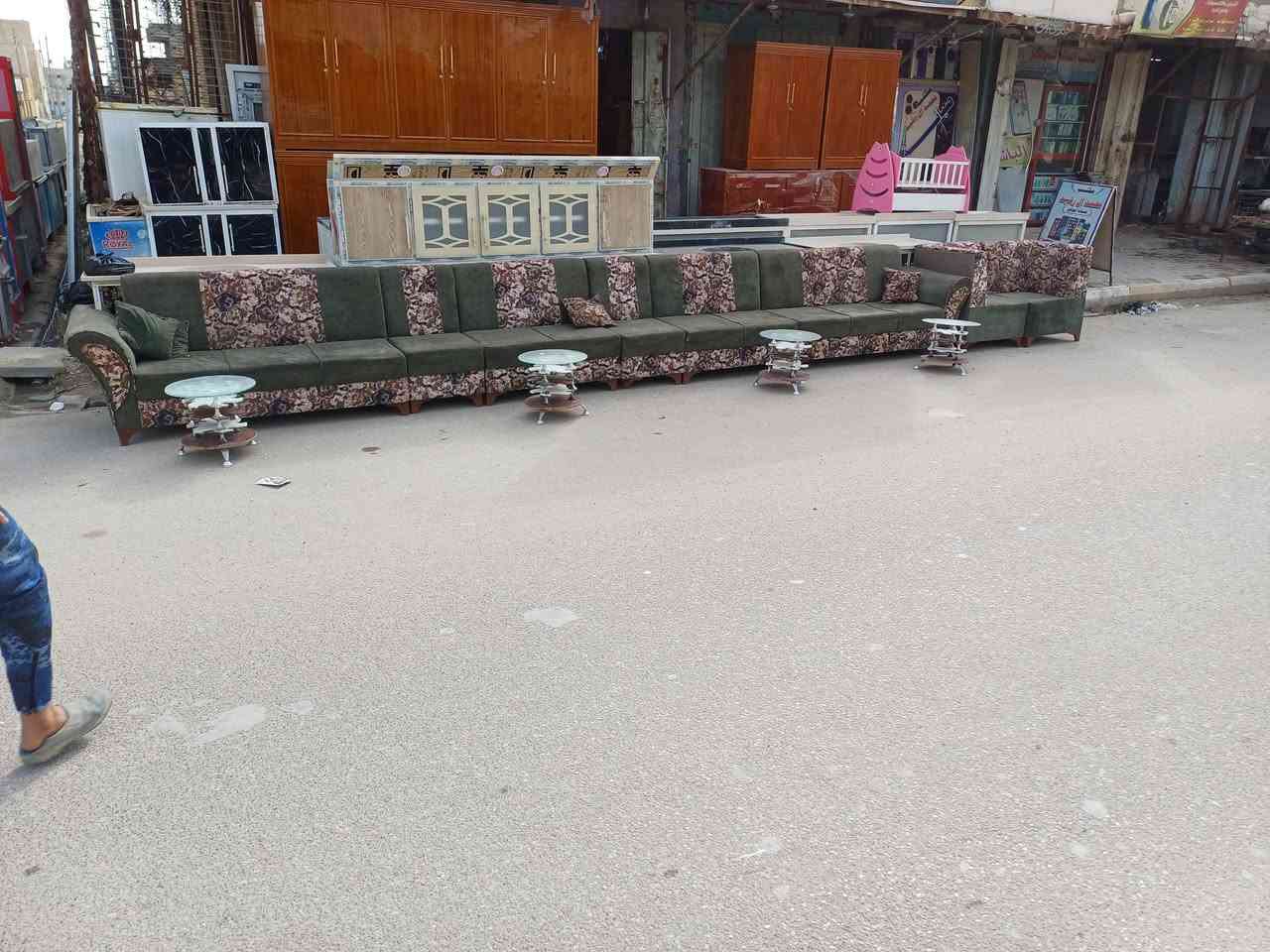 ديوان 8 قطع 14 نفر مع طبلات 4 سعر 350 الف توصيل مجاني داخل سماوا 
العنوان الخضر شارع جياشي محلات ال حجي رشيد 😍😍 ***********
