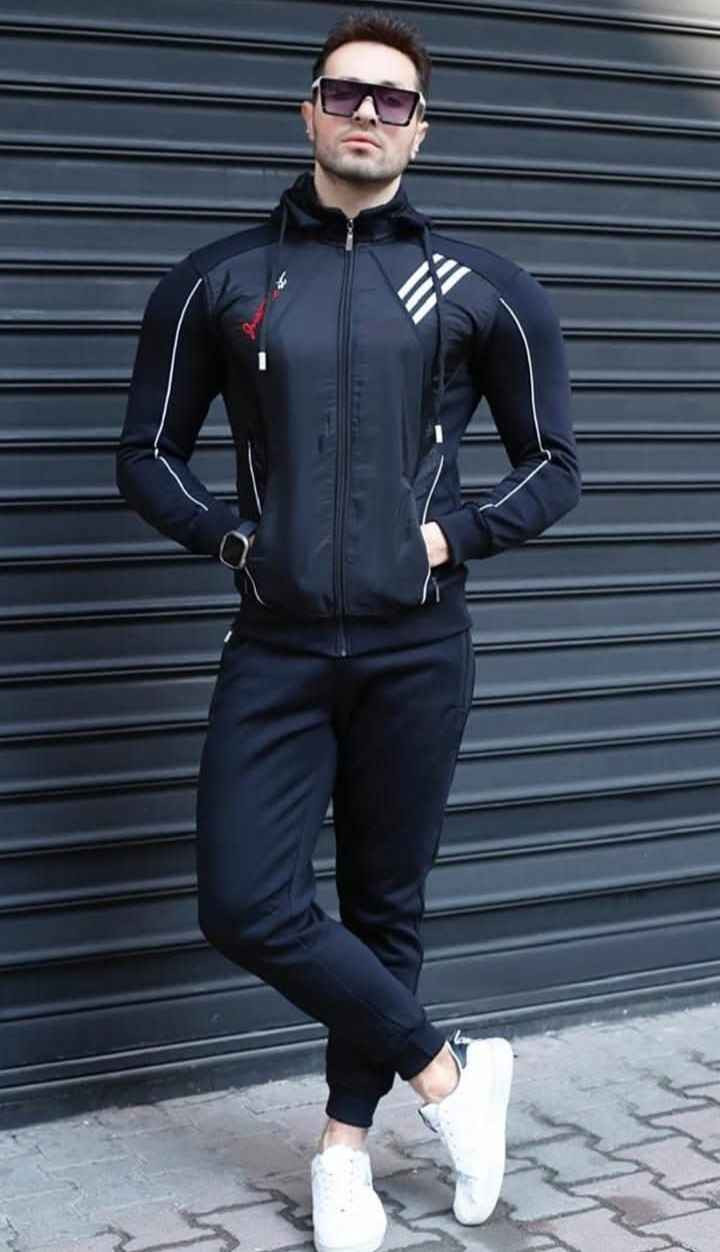 تراك رجالي درجة أولى ثلاث خيط
القياسات شبابي و رجالي : M-L-XL-XXL لا تشيل هم القياس لان اذا مو نفس قياسك مرجوع
التراك بي خمس الوان 
توصيل الى كافة محافظات العراق للتواصل *********** بغداد, العراق
