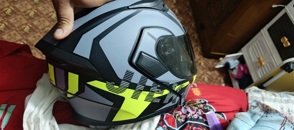 خوذه البيع  ب60 وبيها مجال قليل  ***********
ولكلوبات ب 20 وبيهن مجال
