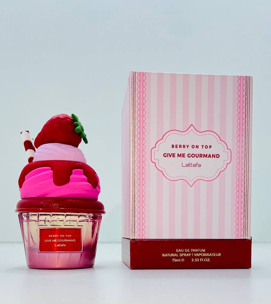 🍓🧁 Berry On Top – حلاوة تعطر يومج🧁🍓
عطر أنثوي مرح من Lattafa بروائح قورماند سكرية تخبل 💕
مزيج فواكه حمراء منعشة مع كريمة ناعمة وفانيليا دافية… كأنه حلوى تذوب على البشرة ✨
💖 ليش راح تحبينه؟
✔️ رائحة فراولة وتوت حلوة ومنعشة
✔️ لمسة كريمية ناعمة وأنثوية
✔️ ثبات حلو بفضل الفانيليا والمسك
✔️ تصميم كيوت على شكل كب كيك – يجنّن كهدية 🎁
🌸 مثالي للاستخدام اليومي وللبنات اللي يعشقن العطور السكرية
75 مل – Eau De Parfum
رشّي… وخلي ريحتچ تحچي عن الحلاوة 🍬💗

سعر خاص
توصيل لجميع محافظات العراق


**إذا كنت صاحب هذا الإعلان وتريد حذفه لأي سبب، رجاءا أرسل رسالة إلى الدعم الفني**