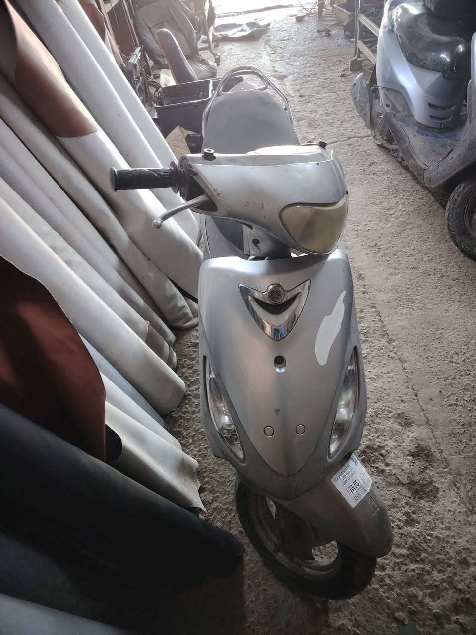 سلام عليكم ورحمة الله وبركاتة دراجه ماكس منغولي سرعتها ١٢٠ البيع شغاله فقط سلف ما يشتغل عطل البارحه  بل مي مكينه ناعمه شلعه معدل تخبل  المكان بغداد مدينة الصدر قطاع ٧٩ مقابل كسره وعطش  السعر ٤٥٠ بيها مجال بصيط الطيبين  رقم الهاتف ***********
