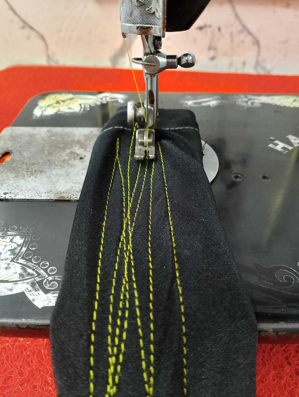 مكائن خياطه حجز واتساب *********** مكان بغداد توصيل مجاني
