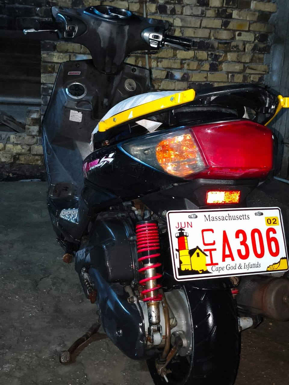 السلام عليكم
سكنس فحل كابريتر ما ناقصه شي مكينة خرسة شلعة قوية ومعدل 110دهن اديرله بس اصلي الدراجة مال جناي ما صارله هواي من طالعة2025/10/8 ماشية 14الف حقيقي الدراجة ملحة بعدهة كهربائيات كله شغالة باتري جديد قبل يومين شديتله الاصلي الدراجة خير من الله السعر 900وبيه مجال للشراي عنوان حلة مركز 
رقمي***********
خاص متواجد بالليل وبالخدمة🤍
