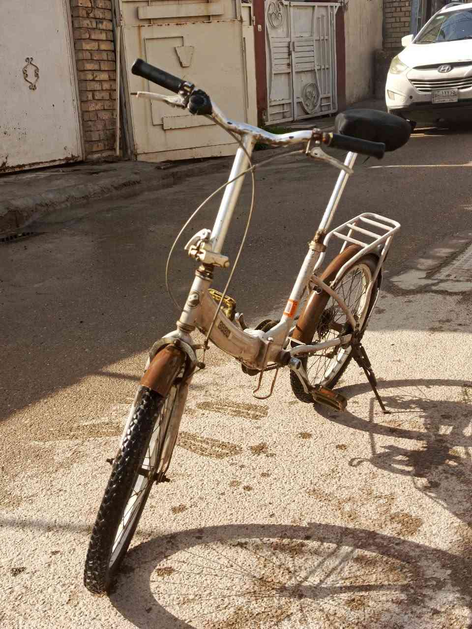 سلام عليكم بايسكل ياباني نضيف كلشي مابي بس مال كير عطلانه الله شاهد نضيف السعر 70 وبي مجال المكان بغداد حي الجهاد شارع 40 *********** واتساب
