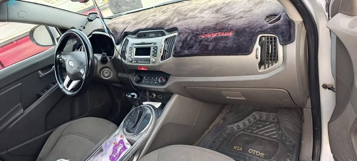 للبيع بسعر 108 فقط كيا سبورتج موديل 2011 بيها صبغ حزام اثر تقحيل شرط بدون ضربه 
للاستفسار اتصل 
***********
***********
