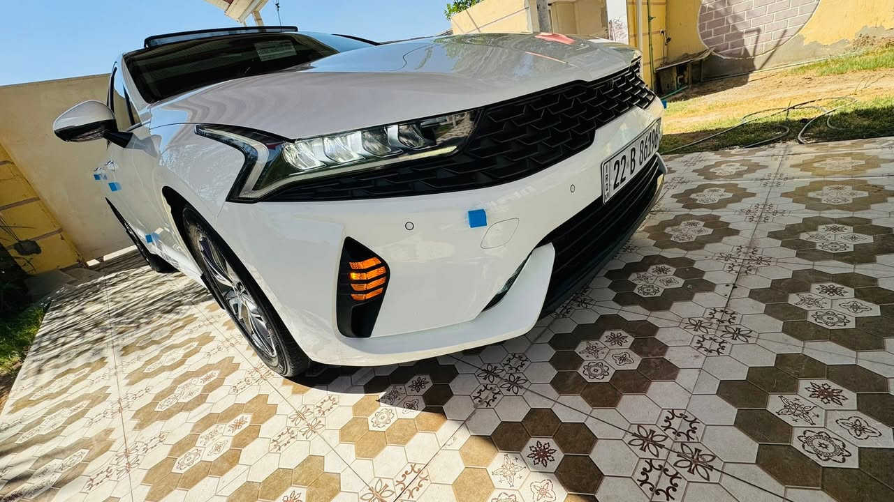 سلام عليكم للبيع كيا فايف موديل ٢٣خليجي كفاله
سيارة جديدة 
فول موصفات 
رقم شمالي
بسمي
سيارة فول 
فول موصفات 
ترهم مراوس
***********
