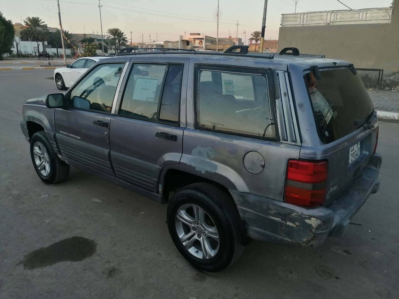 السلام عليكم جيب شيروكي موديل ٩٧ محوره مكينه وكير ففيتي  تلث الالف تحويره جديده حاويه رقم بغداد انكليزي باسمي السيارة اكسل محور مكفوله من الضربه والتبديل والصبغ بيه جراد مال شركه كهربائيات تبريد شغال دواخل جديده تخم تاير حداديه جديده العنوان واسط قضاء الحي السعر ٤٧ الرقم ***********
