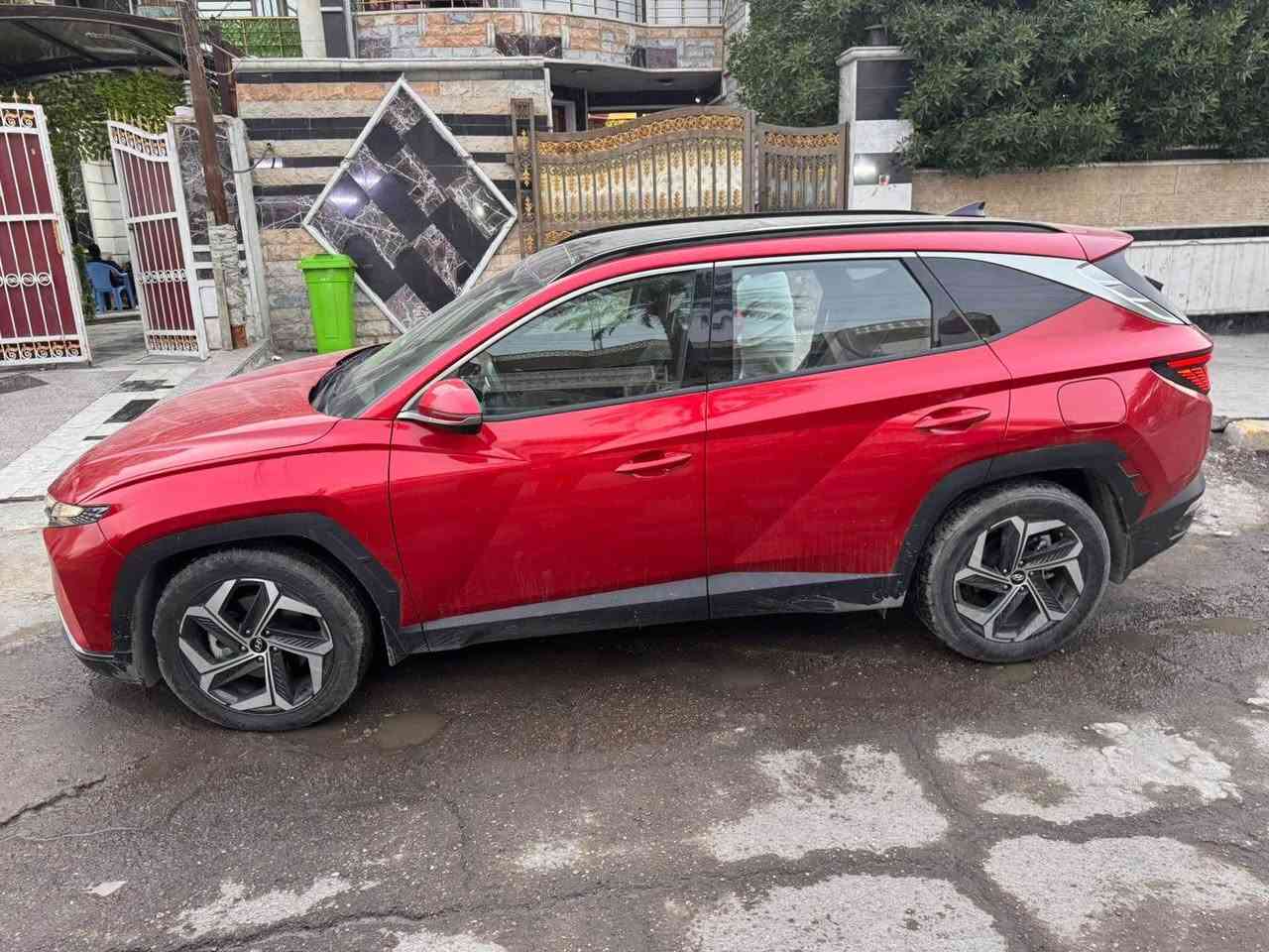 توسان 2023 فول مواصفات كامرات محيطيه تحكم ب الرمونت فتح بنوراما رادار امام رادار خلفي مواصفات الفول معروفه  تدفئه وتبريد ب الكشنات ماشيه عشرين الف 
السعر ١٩٤.  
*********** بغداد, العراق
