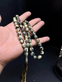 سبحة سندلس شي رهيب  خام بزوني كصه كويتي  وكركوشة كويتي شغل يدوي   مسبا...