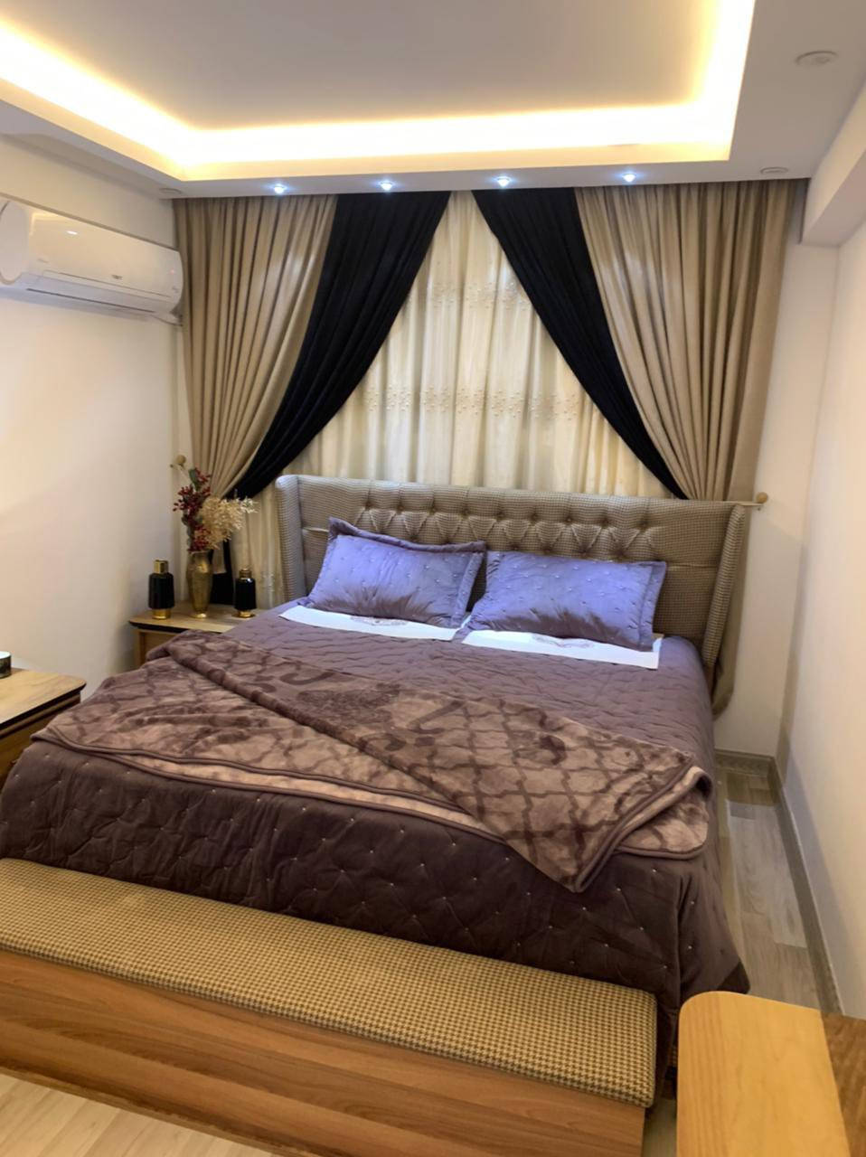 سلام عليكم شقه البيع عماره 15طابق2شقه8هيه والثاث  شقه ماناقصه اي شي تخبل شقه شوفه بعينك  رقم تواصل وتساب ***********وسعر خاص
