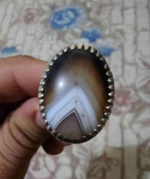 السلام عليكم خاتم جزع يماني بلذمة مصور واظح سعر 85 مكان سماوة توصيل موجود ***********
