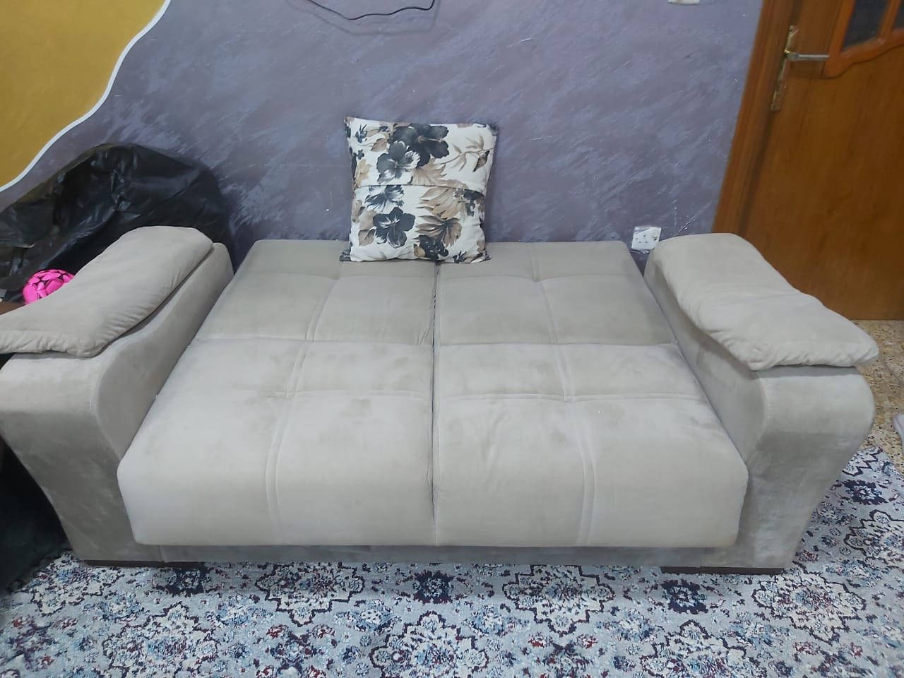 الاسفنج مالتها وكعدتها تخبل كلش مريحة
وتنفتح تصير اسرة
السعر ٤٠٠
والتوصيل مجاني
تلفوني ***********
