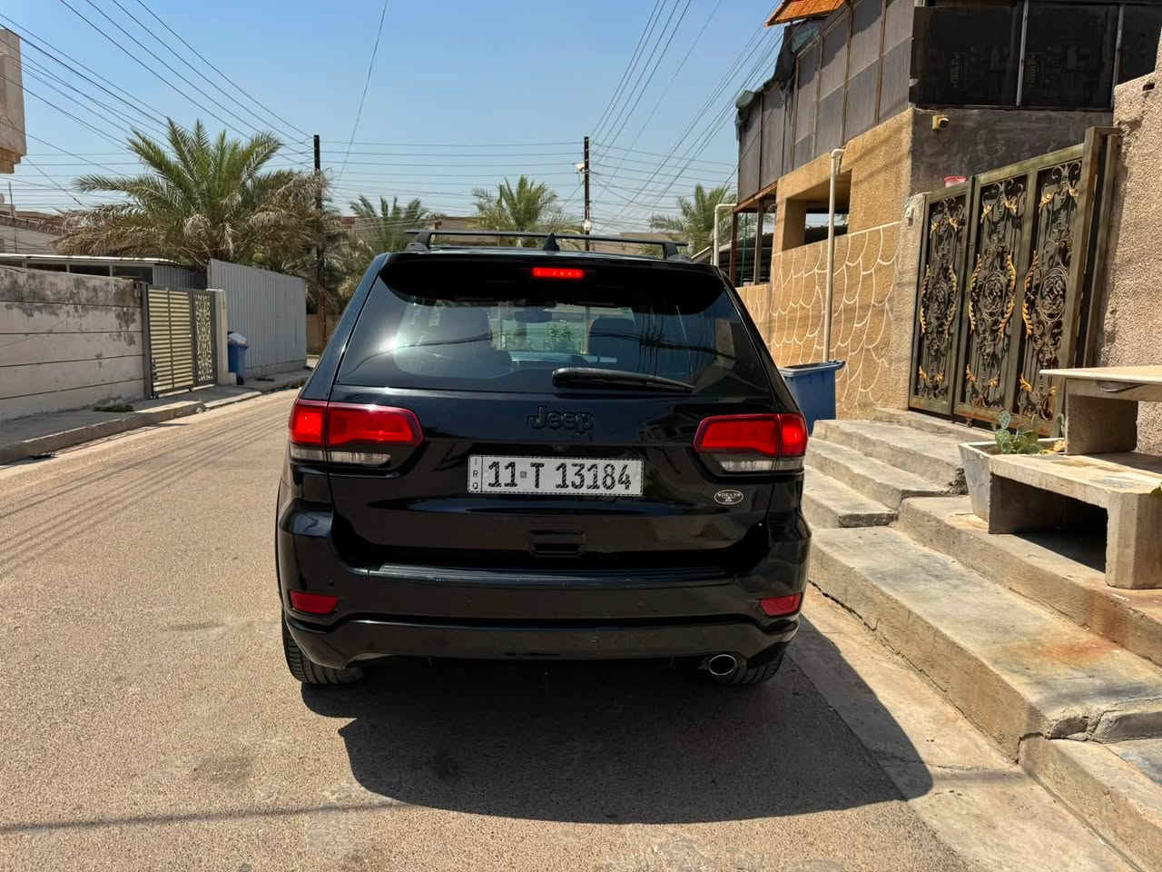 مكلف بل نشر
للبيع جيب  2018 بلاك توب  

1/1 فوول الفوول للاخير  عده الفتحه

🛑السعر.  170  💸 🛑

مكينه 6 سلندر 3600

بصمة ابواب وتشغيل وصندوك 
تشغيل عن بعد
كشنات جلد 
كشنات كهرباء
شاشه جبير 
حساس مع كامره امامي خلفي 
صندوك كهرباء 
كشنات تدفأه امامي خلفي 
لد امامي خلفي 
دمام 
وهواي مواصفات ماذكرتهن

حادثها جاملغ امامي ايمن وباب  
والبنيد صور الحادث موجودة بالمنشور
بدون لغود و وشواصي 

مكان السياره بغداد الزعفرانيه
☎️ ***********☎️
