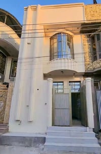 القبلة حي القائم • ١٠٠م • ٣ غرف نوم