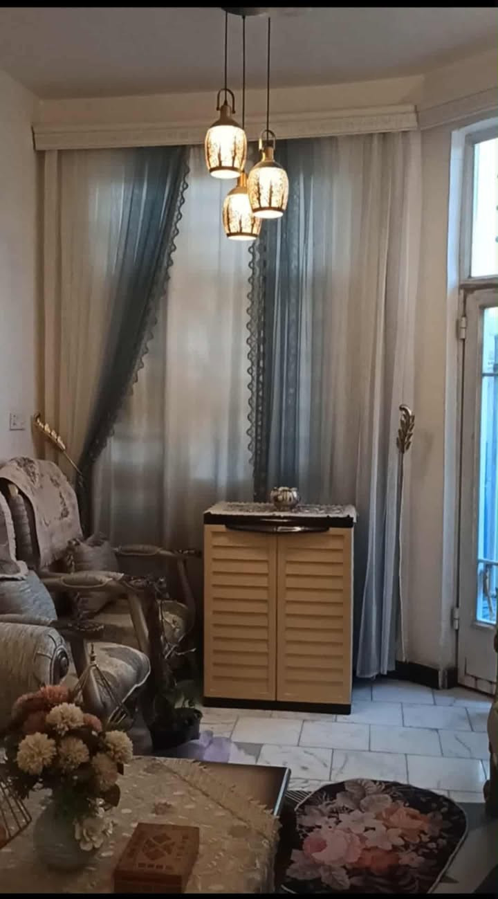 ⭕ دار للإيجار ⭕

🏡 دار سكنية بمساحة 100 متر
📍 البكرلي - قرب جامع سلمان المحمدي

✨ موقع مميز جداً✨

📞 للاستفسار أو لعرض عقار (طابو صرف، زراعي، تجاري، سكني، بيع أو إيجار) راسل الصفحة أو اتصل على:

☎️ ***********
📲اتصال + واتساب

📍 عنوان مكتب الثقة للعقار
 بابل - الحلة - الكرامه حي الحسين

🤝 ثقتكم أساس نجاحنا 🫆✨

#مكتب_الثقة_للعقار #عقارات_بابل #بابل #عقارات
