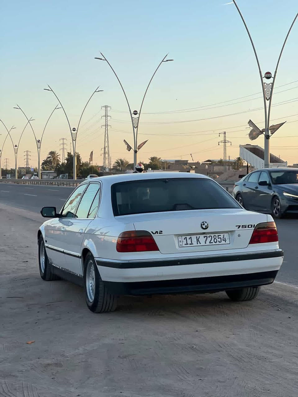 سلام عليكم BMW/750i/V12/1995كفاله عامه صبغ وضربه ونقل وتبديل
رقم بغداد بسمي سنويه ل30  حداديه جديده دبلات خلفي هايدروليك بلاد تخم تاير سلايت شغال مكينه 12سلندر سياره كلها بلاديه تبريد شغال كشنات كهرباء جلد 5بردات خلفيه كهرباء جنطه شفط منضومة زنون كامله شاشه اندرويد ويل شعاع بلاد 50 مال 2000محدث السعر 160وبيها مجال للستفسار *********** ماكن بصره
