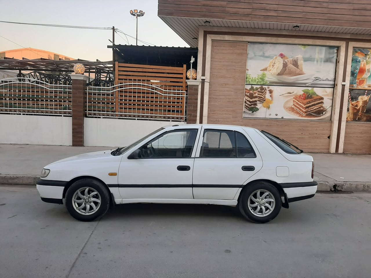 نيسان سني موديل 1992 محرك حجم 16 كير عادي محرك وكير بشرط ستيرن بور جامات عادي طخم امامي وخلفي نظيف وايرمنية شغالة ( كابون بانزين ) رقم نينوى الماني سنوية عظم مشروع وطني تحويل بشرط السعر 37
*********** اسيا
