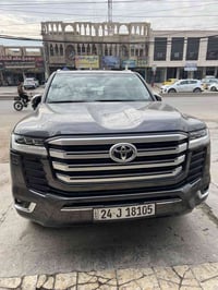 🩵 لاندكروز موديل 2023 VX ساز ( SAS ) كفالة عامة من اي ضرر او تبديل او ...