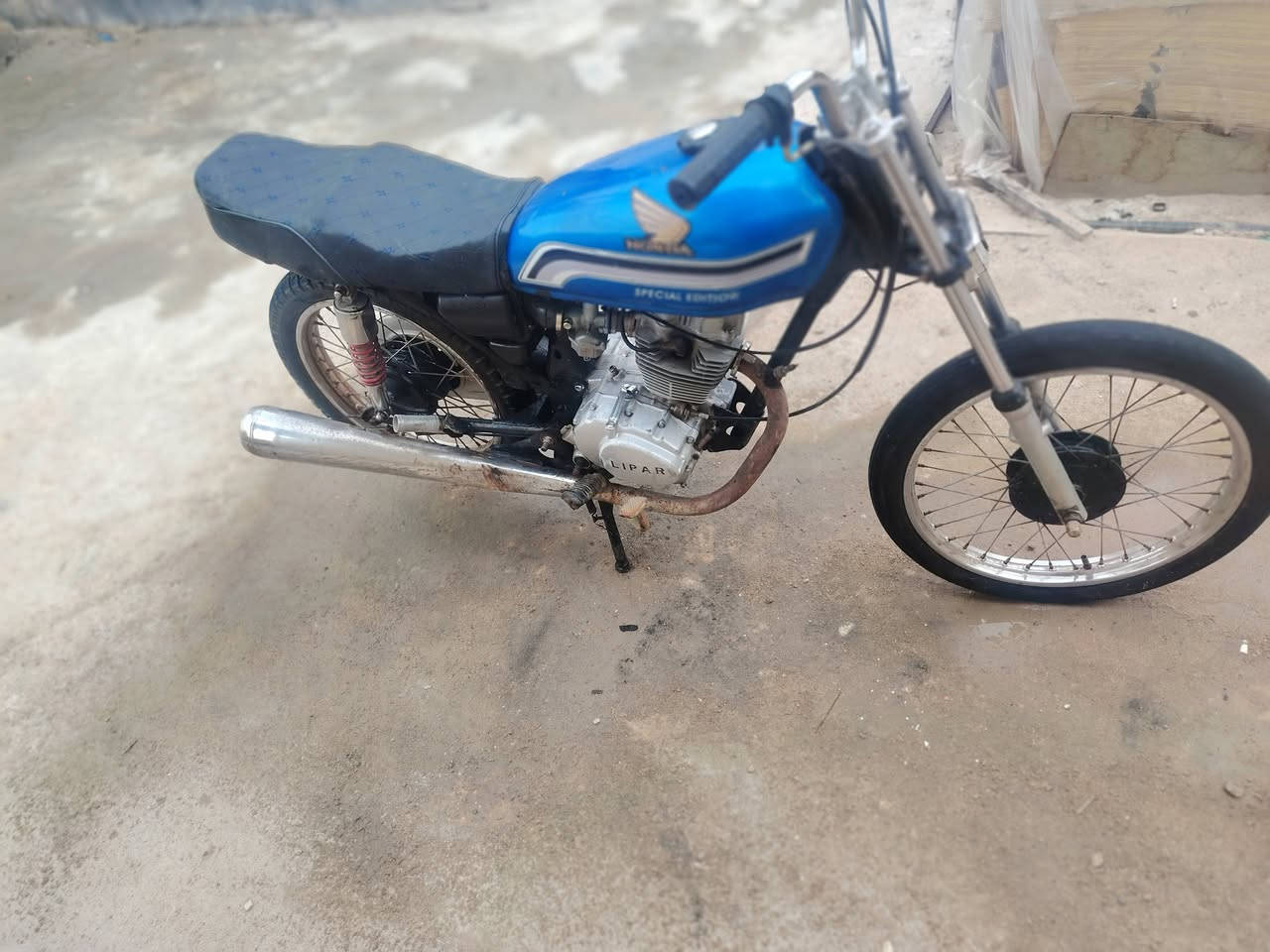 السلام عليكم
دراجه للبيع كلك كلك كلك
السعر 300 وبيه مجال
مكاني سوق الشيوخ


**إذا كنت صاحب هذا الإعلان وتريد حذفه لأي سبب، رجاءا أرسل رسالة إلى الدعم الفني**