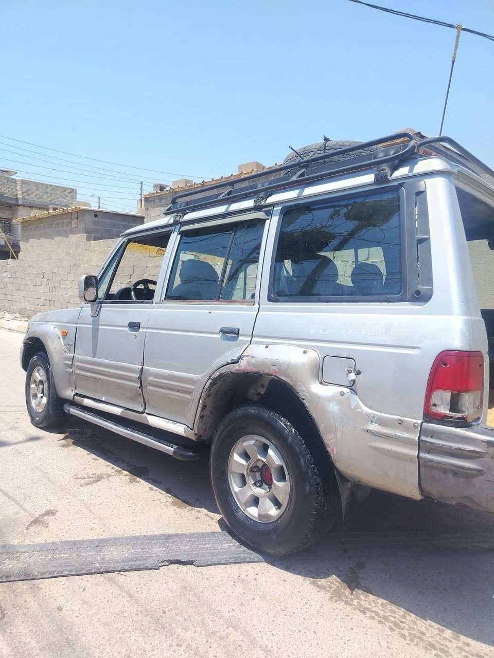 سلام عليكم سياره كالوبر موديل 98 مكينه ستاركس حجم 3000 كاز  رقم بغداد خصوصي  كير عادي باب خلفي مع كشنات قلابيه خلفيه موجوده سعر 45 وبيها مجال المكان بغداد حي النصر رقم *********** 
***********
