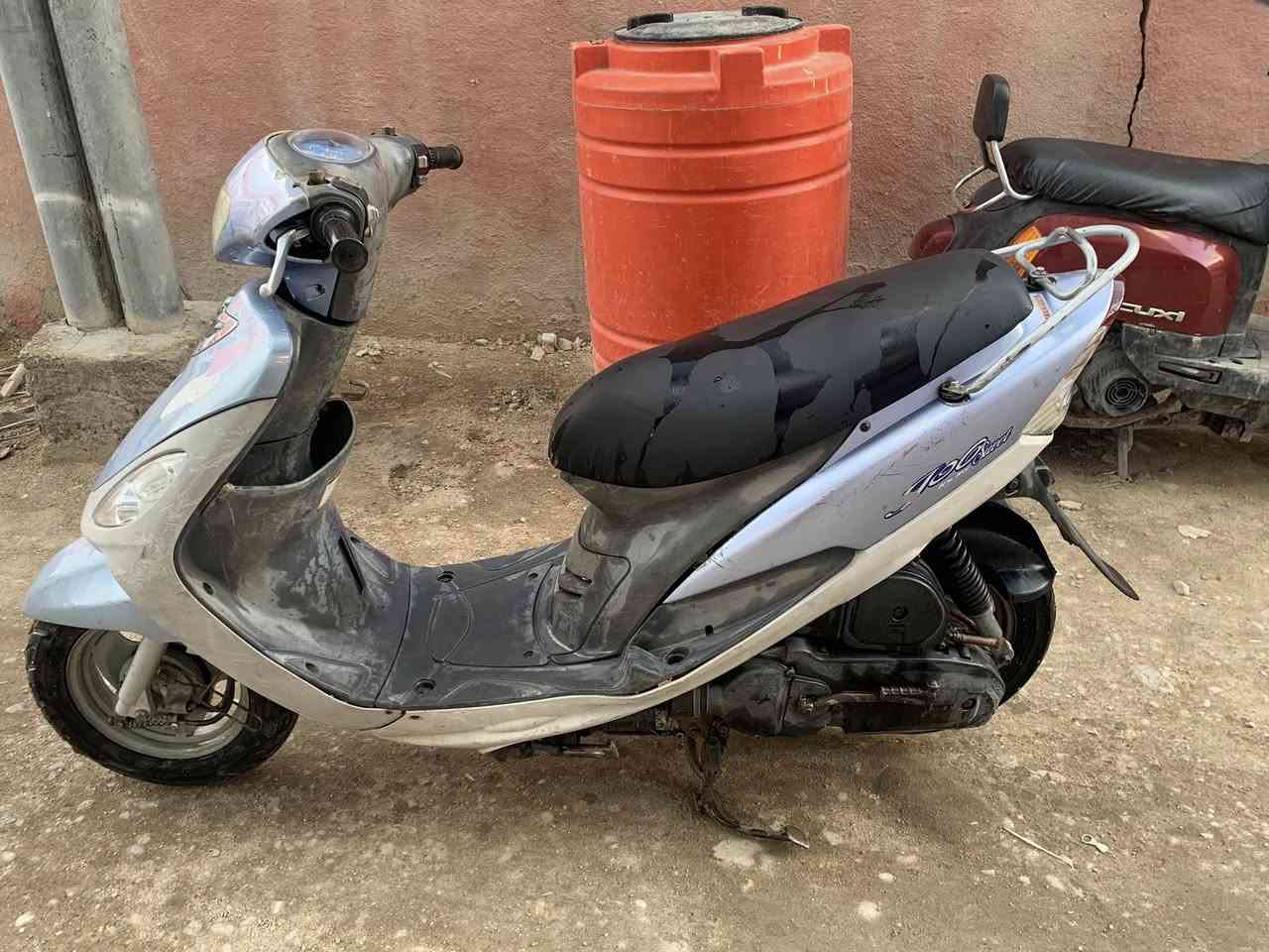 سلام عليكم البيع ماكس قجمه كلشي  شغال بيهه سلف  هندر كهرباءيات   دبلات  تيرات جدد السعر ٦٥٠ بيهه مجال القرنه السوق ***********
