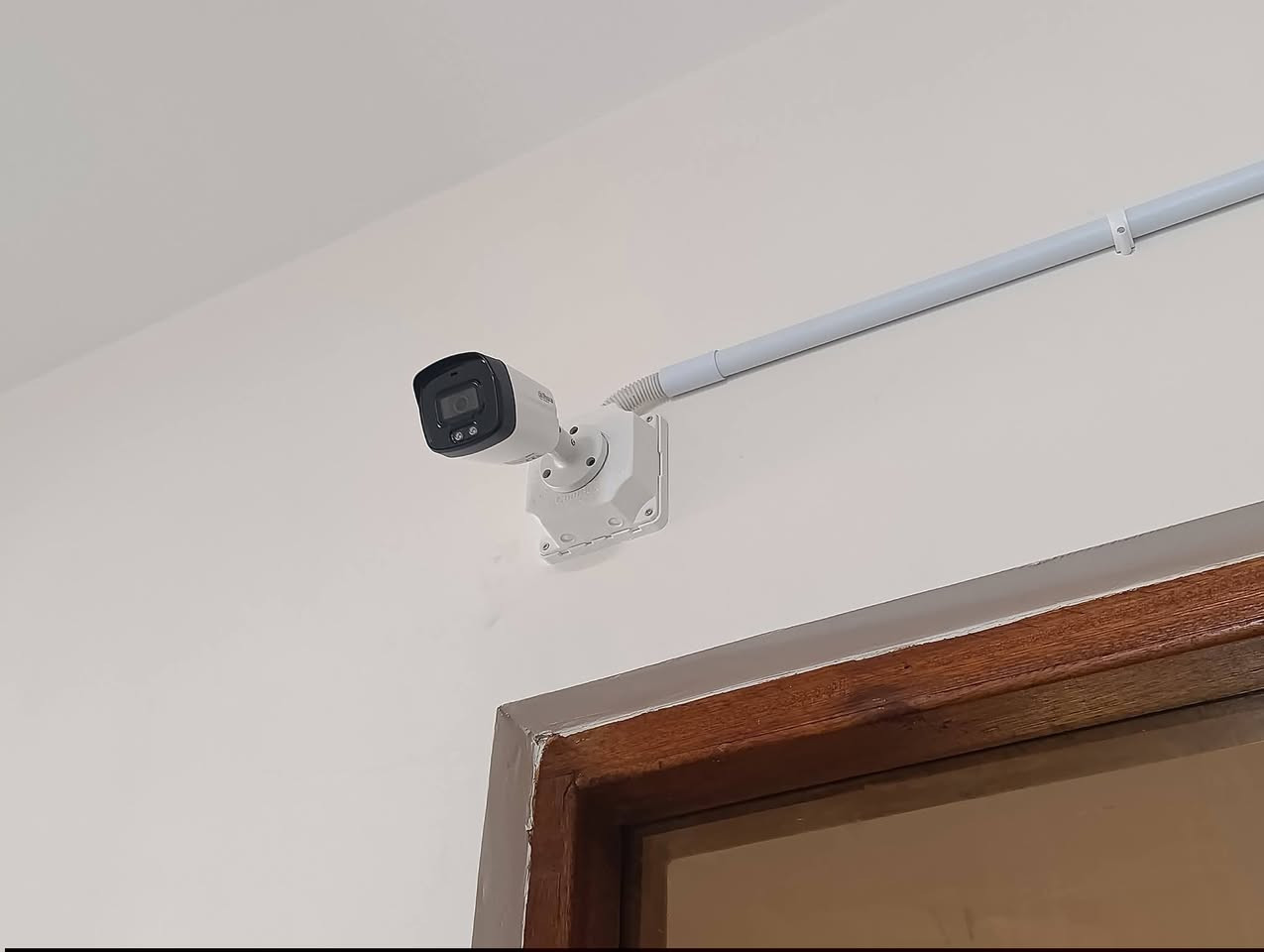 مكتب السيد لكاميرات المراقبة في ذي قار 
يقدم لكم الحلول التقنية والاستشارات الهندسية في عالم الاتصالات وتكنلوجيا المعلومات 
اعمالنا 
1- ربط لنكات MW المايكرويف ولجميع الاجهزة والماركات .
2- تجهيز وربط كاميرات المراقبة من ماركات عالمية ( دهوا وهيكفجين )  IP و انلوك .
3- تجهيز و صيانة مستمرة ومعتمدة  للمنظومات الانترنت والكاميرات للوكالات والمطاعم والشركات .
4- تجهيز وربط نظام صوتي متكامل لجميع الاماكن .
5- لحام الكيبل الضوئي .
6- بدالات اتصال داخلي .

شعارنا المصداقية و الدقة في العمل بأقل التكاليف 

بأدارة مجتبى
***********
